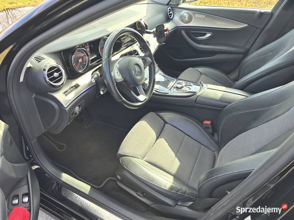 MercedesBenz Klasa E Świetny stan niski przebieg Pleszew