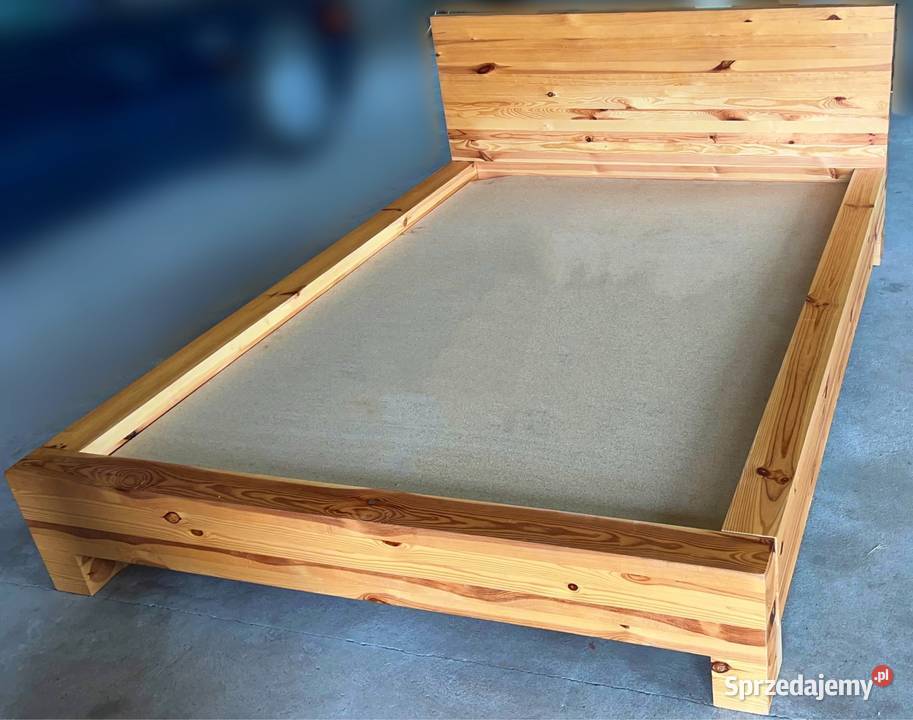 Łóżko drewniane 140x200 Łóżka, wersalki i sofy Koluszki sprzedam
