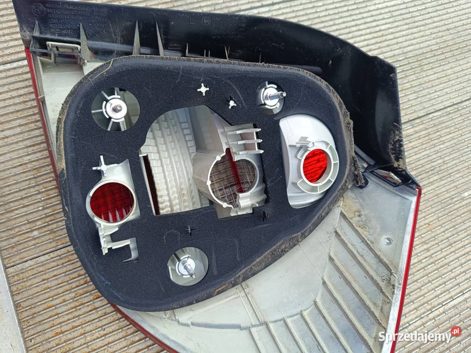 Lampy tył komplet BMW e81 e87 Jawor