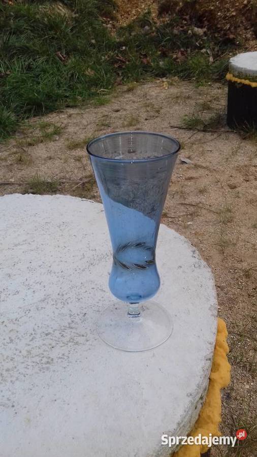 kielich piekne turkusowe cienkie szkło lata 60 Lubań sprzedam