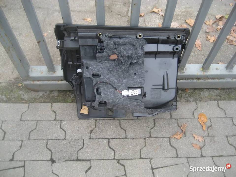 audi a4 b8 0811r schowek deski rozdzielczej wielkopolskie Rakoniewice