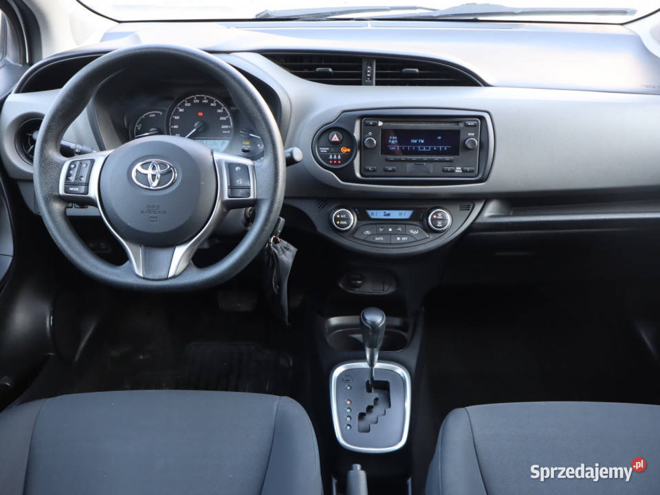 Toyota Yaris 15 Hybrid Katowice