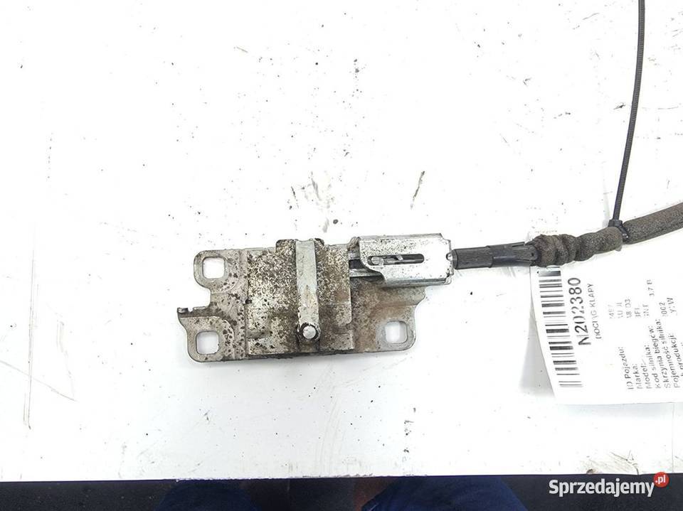 DOCIĄG KLAPY AUDI A8 D3 Lipno