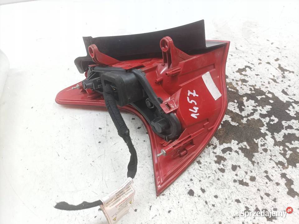 LAMPA TYŁ PRAWA EU Peugeot 3008 I 20092016 osobowe sprzedam