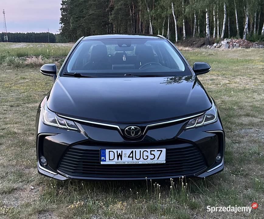 Sprzedam Toyota Corolla Comfort 16 132 benzyna czarny łódzkie Ozorków