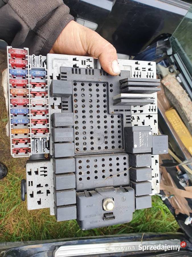 Moduł Cem Rem BSI bezpieczniki Volvo s60 s80 v70 Wyposażenie elektryczne Kraków