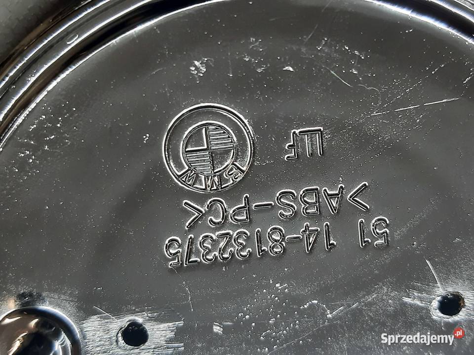 Znaczek emblemant logo BMW 2 średnice Nowy Ksawerów