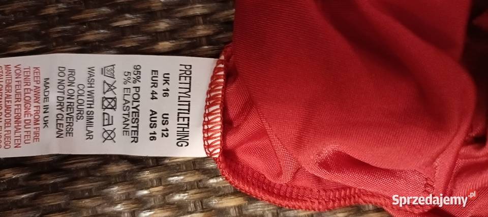 Piękna czerwona sukienka PrettyLittleThing Spódnice i sukienki Warszawa