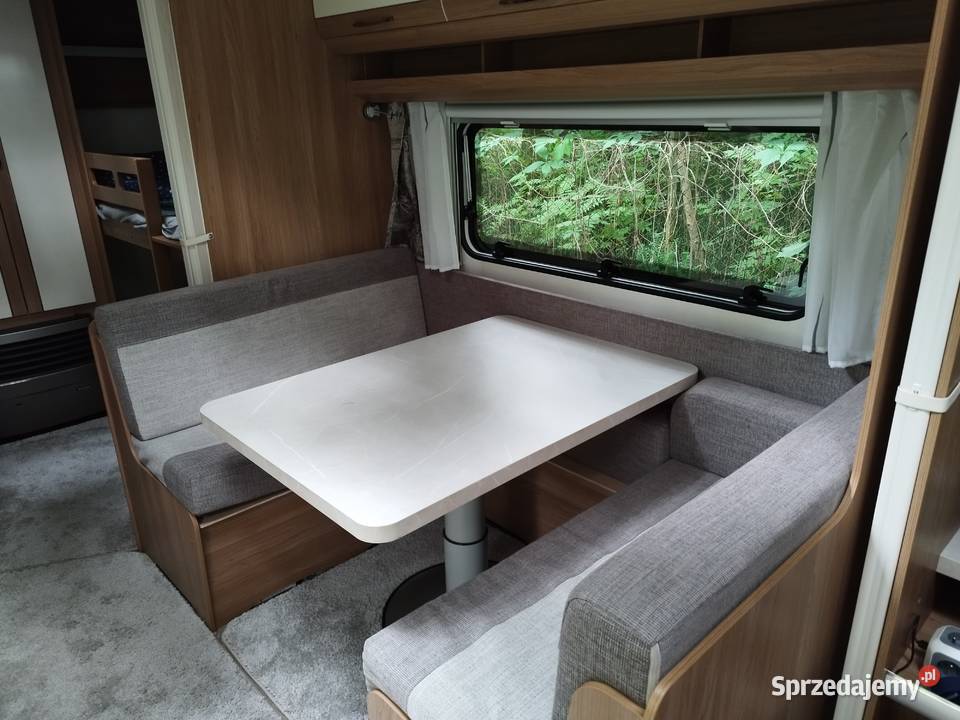 Wynajem przyczepy kempingowej De Luxe 545 KMF 21 Warszawa