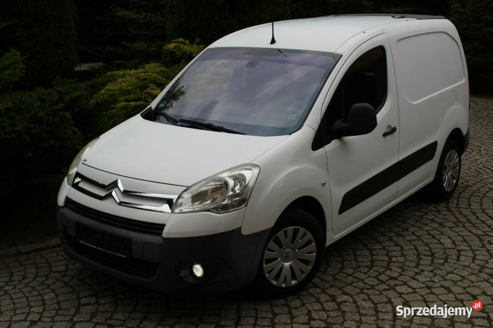 Citroen Berlingo Benzyna 120 Niski przebieg 103 Lubań sprzedam