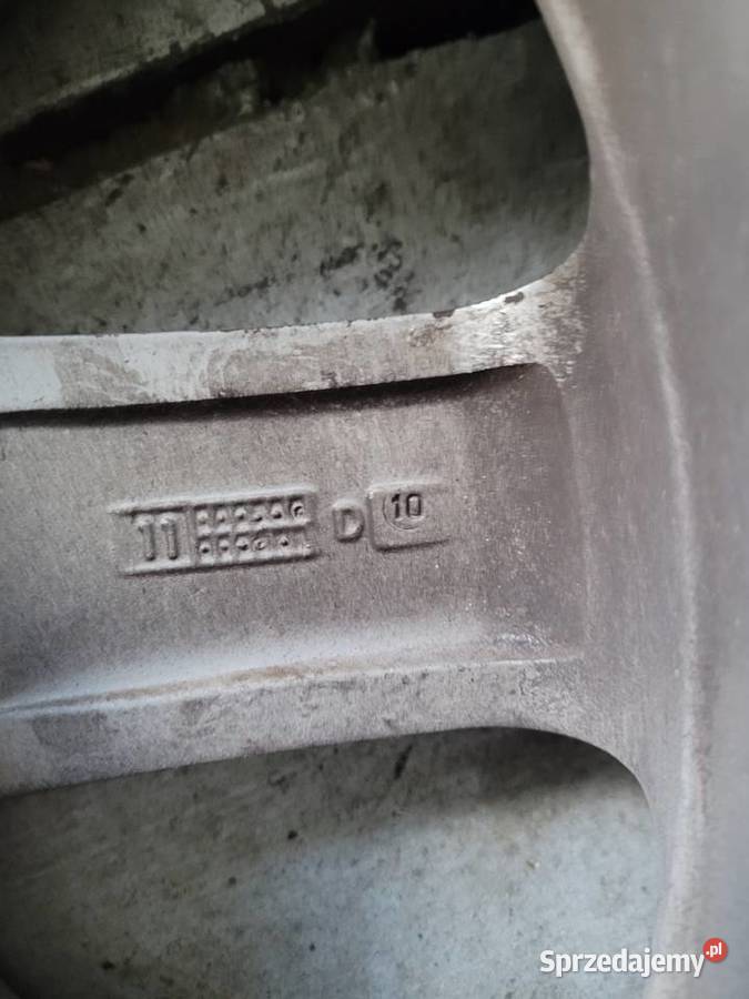 Sprzedam 4 Felgi z Oponami do Mercedes Benz