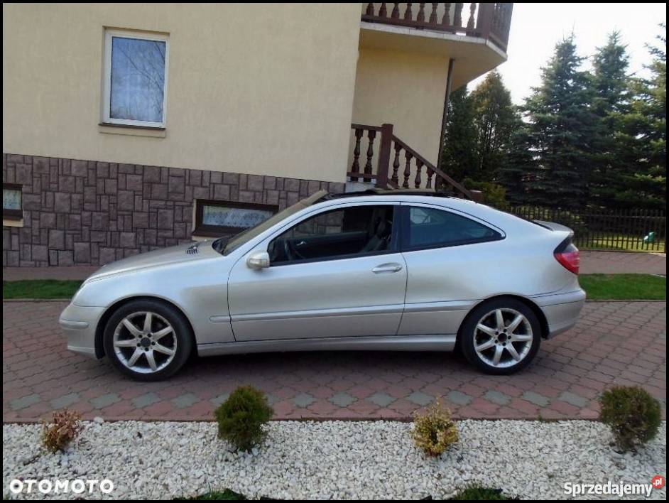 Mercedes klasa C W203 32 benzyna 218 okazja garażowany Radom