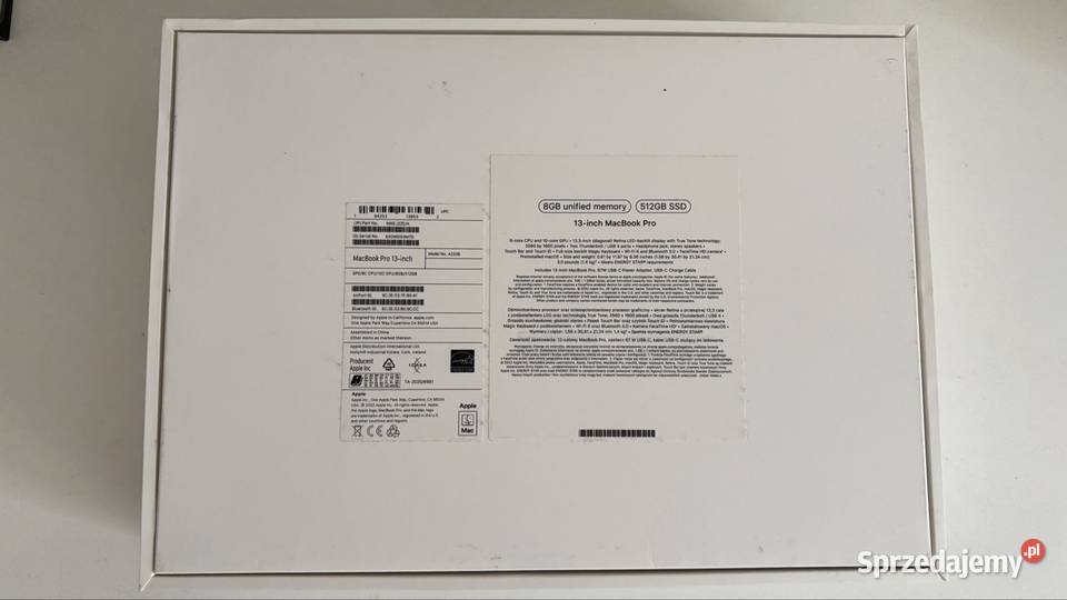 MacBook Pro 13 M2 2022 błyszcząca