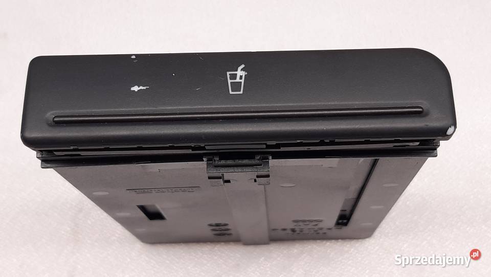 UCHWYT NA KUBEK AUDI A4 B6 B7 8E1862534H osobowe