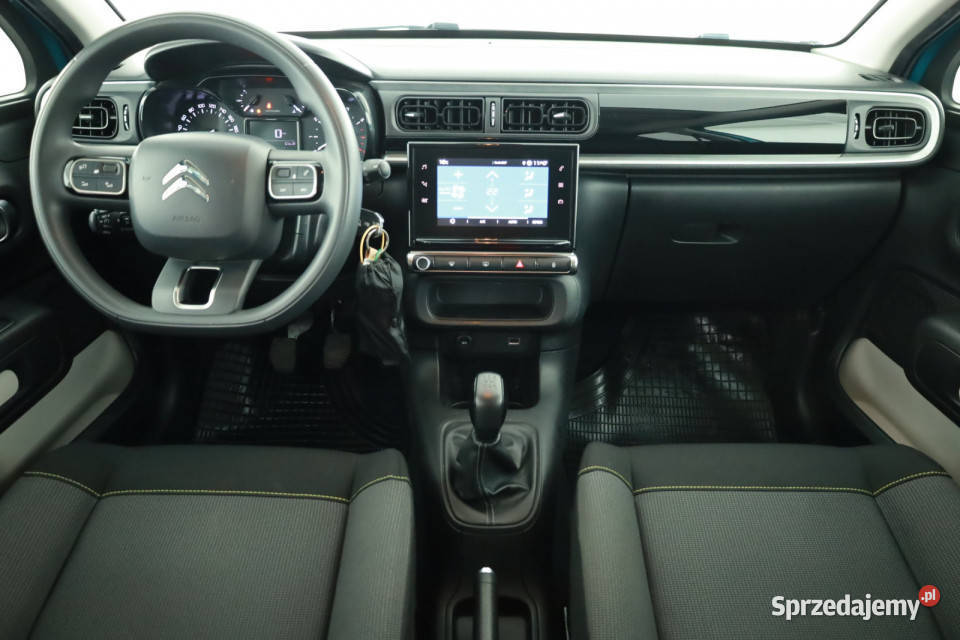 Citroen C3 12 PureTech wielofunkcyjna kierownica