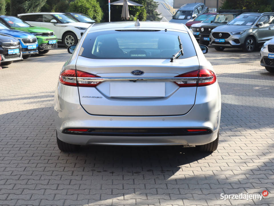 Ford Mondeo 20 TDCI światła przeciwmgielne śląskie