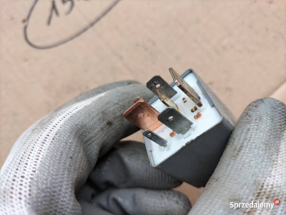 Przekaźnik 215 443951253L Kamień-Kolonia