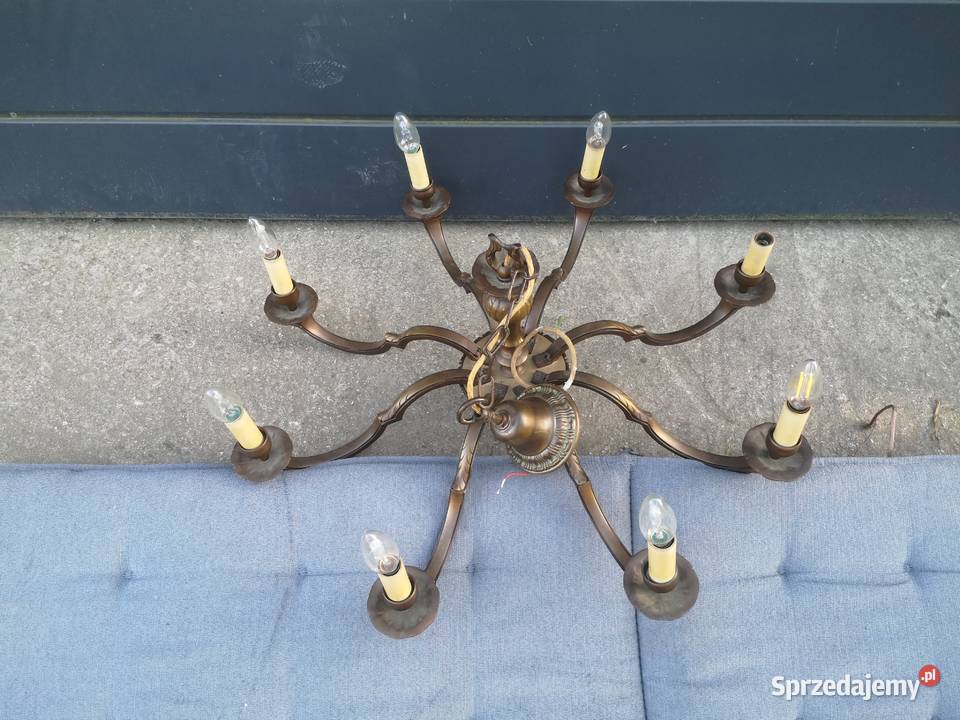 Duży żyrandol mosiężny 8ramienny łódzkie Aleksandrów Łódzki