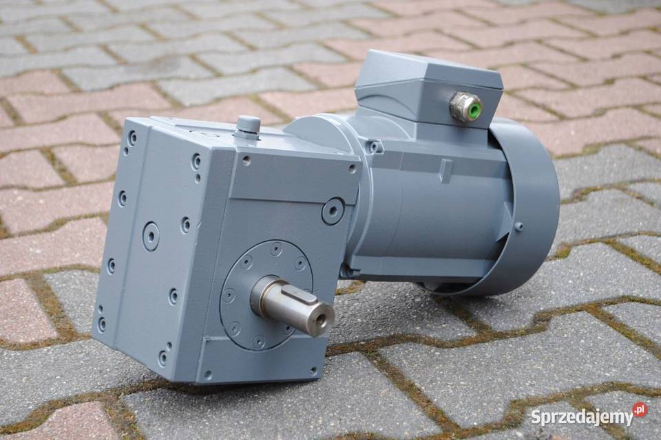 Motoreduktor kątowy 055kw 120obrmin ZURRER AG