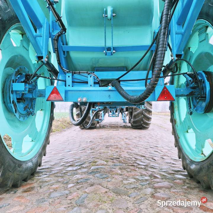 Opryskiwacz Berthoud Tracker 3234 7 sekcji ARAG Berthoud