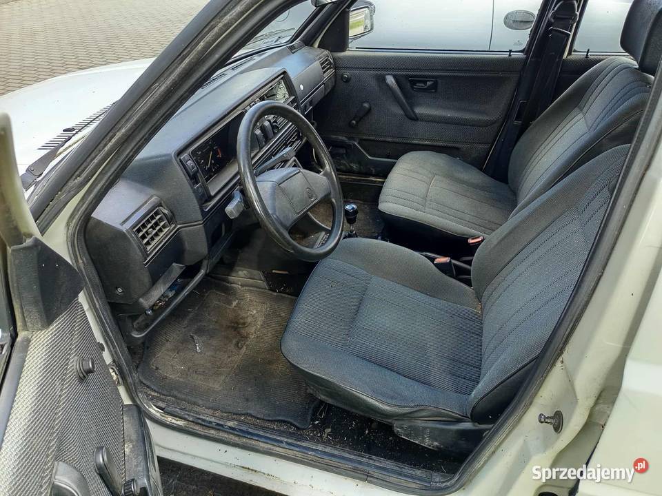 Volkswagen Golf 2 13 Benzyna 1990 Oc na Tarnobrzeg