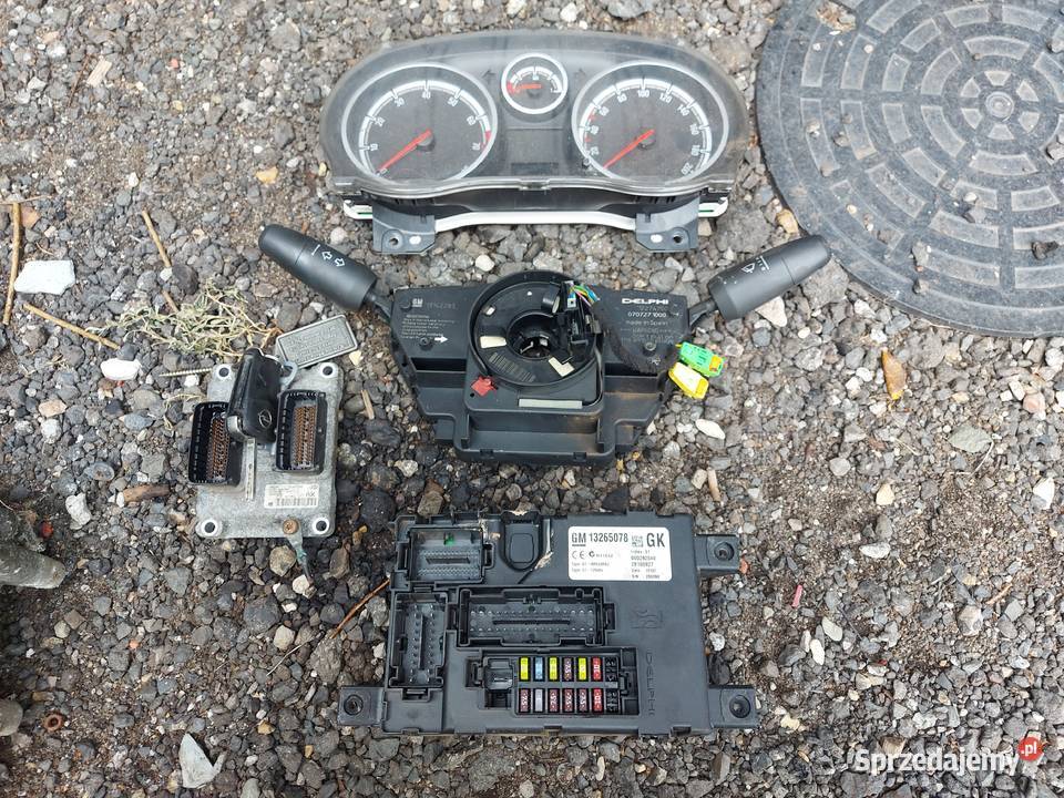 Komputer silnika ZESTAW STARTOWY Opel Corsa D 14
