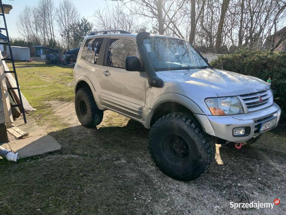 Misubishi Pajero 35 v6 Benzyna 2/3 Kielce