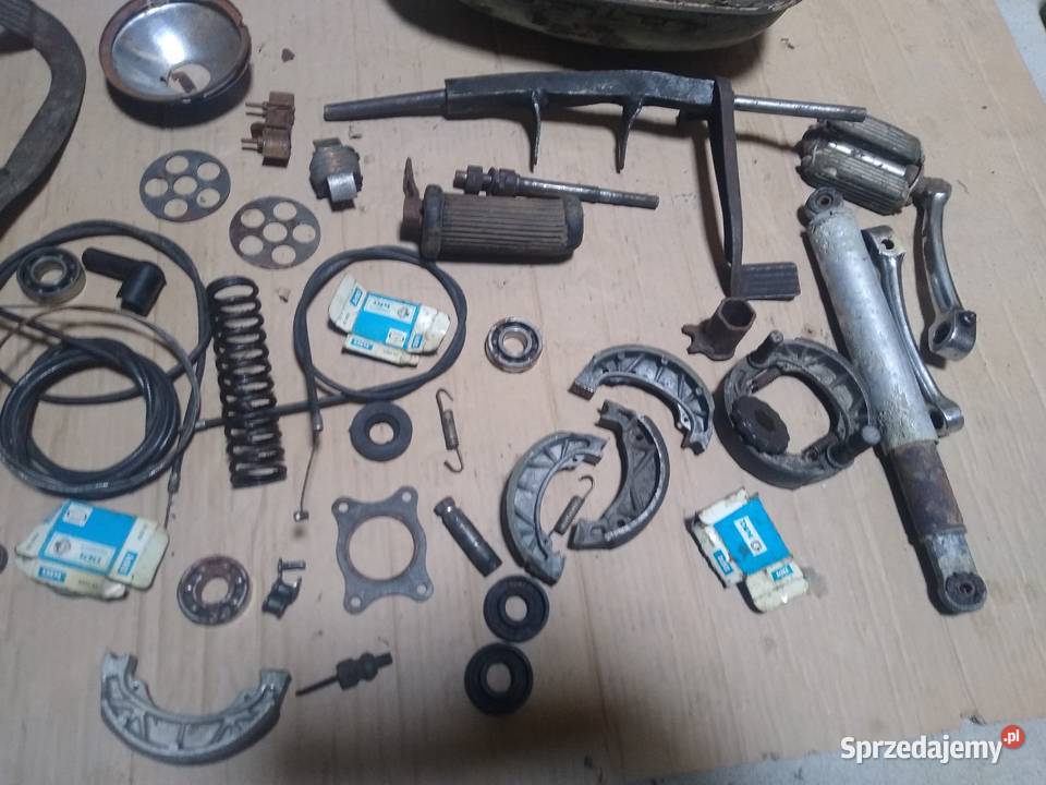 Komar żak rys pedalowiec pozostałości PRL Kruszwica