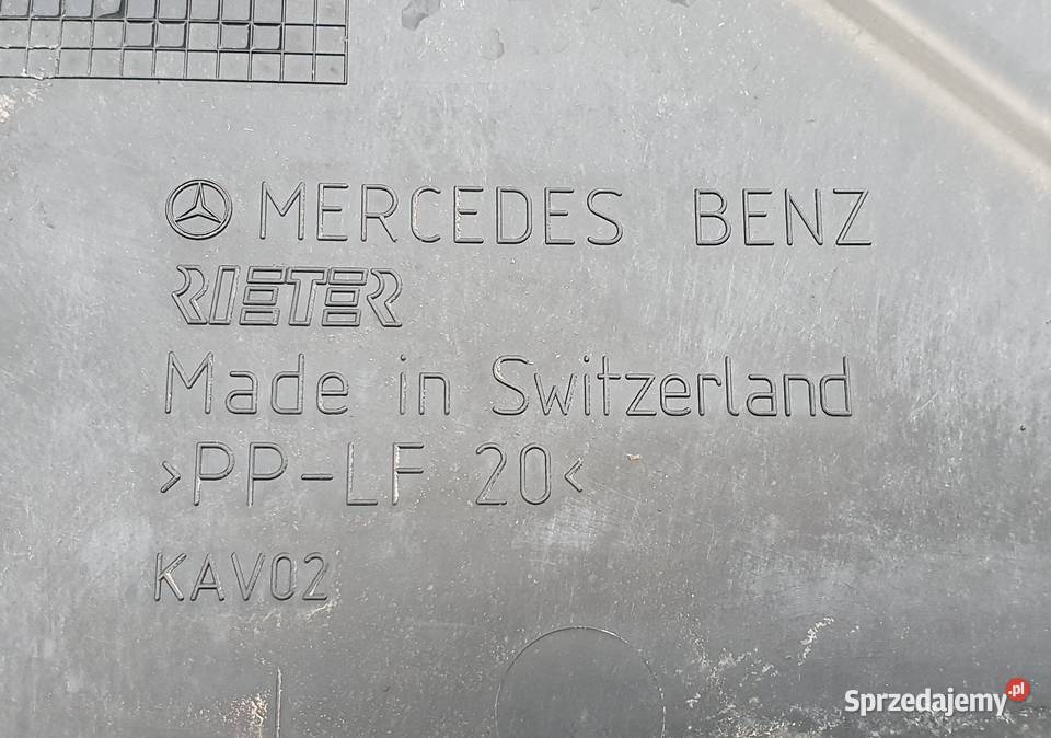 MERCEDES W204 2011 LIFT OSŁONA PODWOZIA PRAWA osobowe Motoryzacja Radom