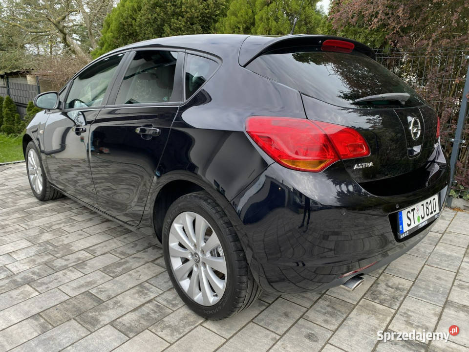 Opel Astra opłacone zadbane J 20092019 elektrochrom. lusterka boczne Poznań sprzedam