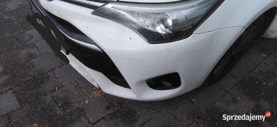 Zderzak przedni Toyota Avensis 1518 Rok produkcji 2015 Gliwice