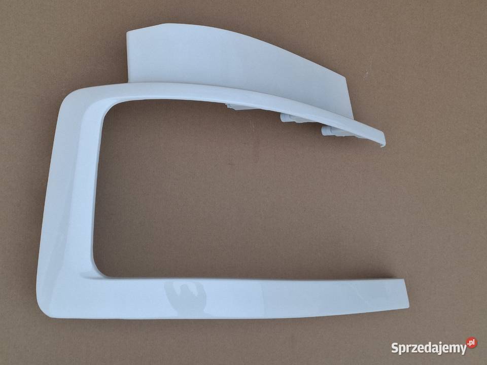 SCANIA R S RAMKA OBUDOWA REFLEKTORA PRAWA OSŁONA