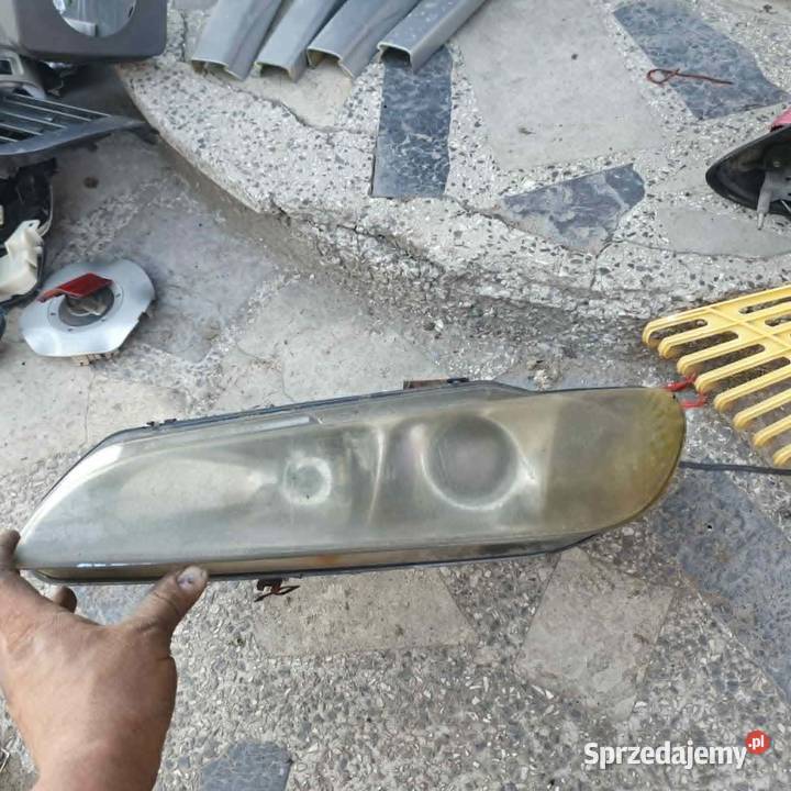 Lampa przednia lewa lewy przód reflektor na osobowe Kraków