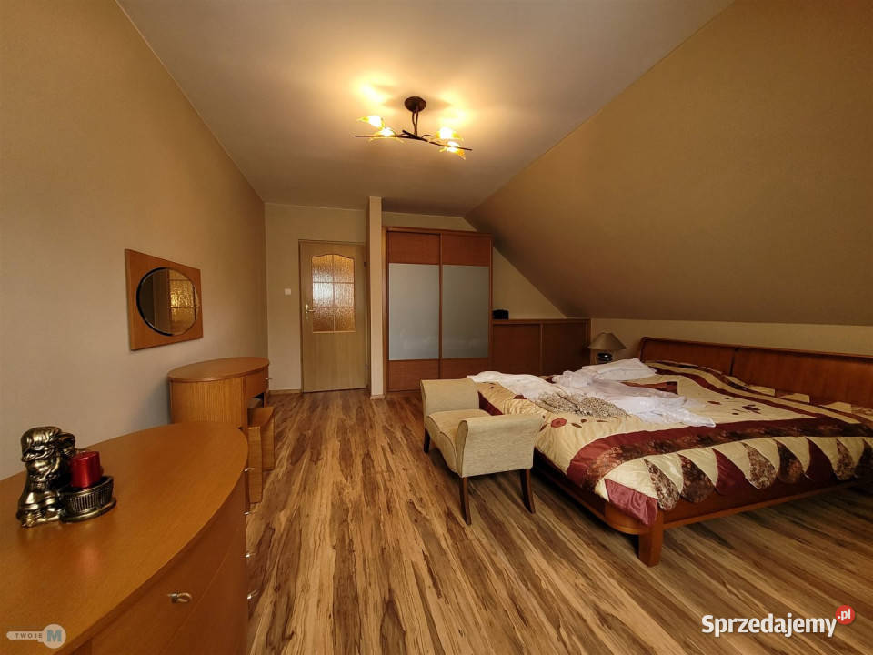 Dom wolnostojący 276m2 Nowiny