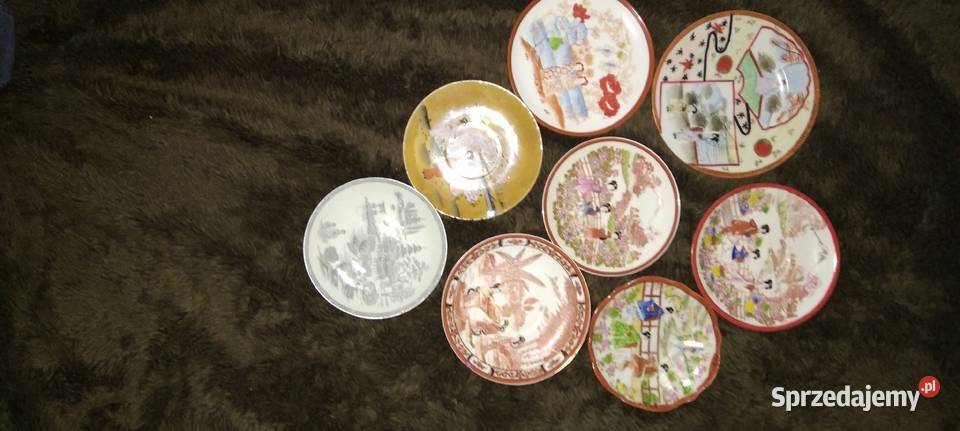 porcelana orientalna Osiem talerzyków Porcelana i szkło Sejny sprzedam