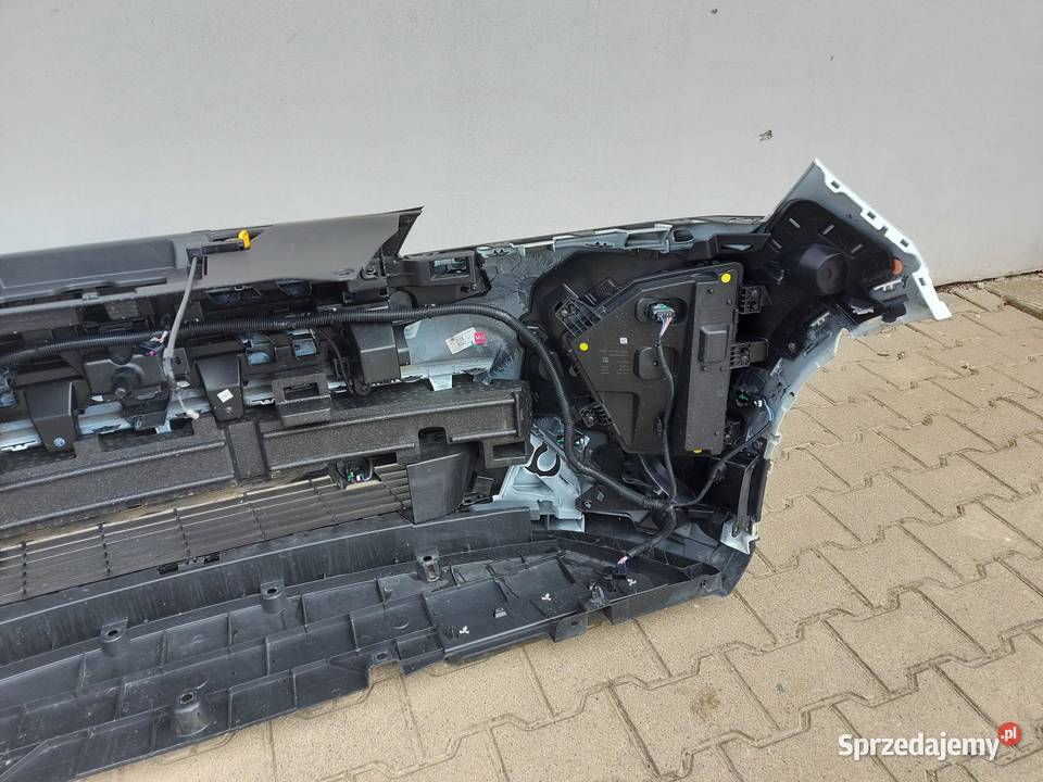 RENAULT Scenic ETech V 5 Zderzak przód kompletny