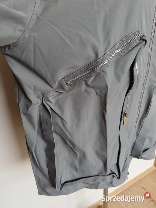 Szara lekka kurtka męska z zamkiem i kieszeniami Moda i Styl pomorskie Gdynia