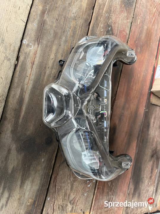 Yamaha Xmax 125 300 400 Tmax lampa przód Grońsko