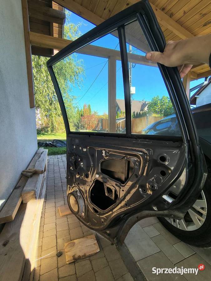 Drzwi RAV4 II prawy tył osobowe Krzemienica