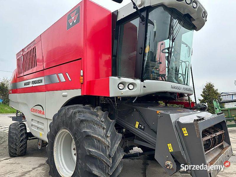 Kombajn zbożowy Massey Ferguson Centora 7280 nieuszkodzony dolnośląskie