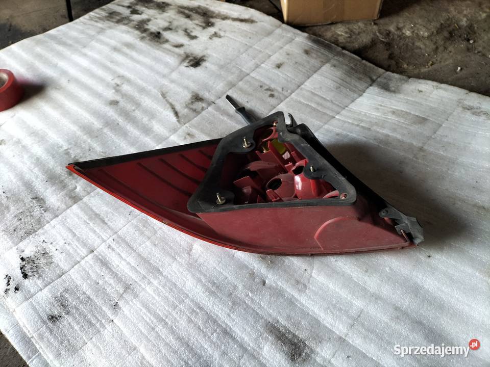 MONDEO MK3 MK 3 LAMPA TYŁ TYLNA PRAWA