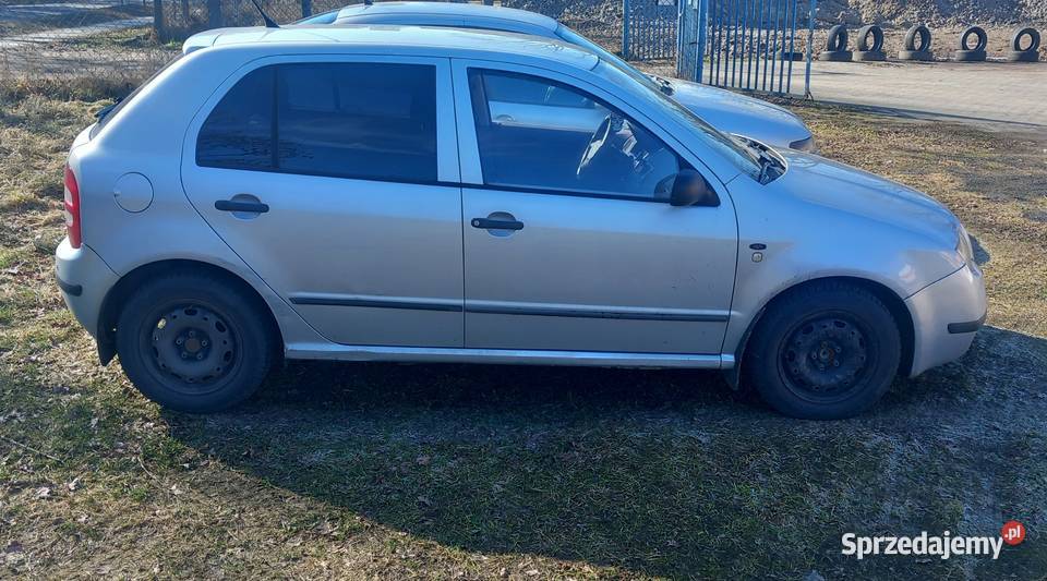 Skoda Fabia 14 benzyna do poprawek uszkodzony łódzkie