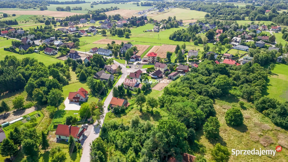 Grunt 1169m2 Pozowice