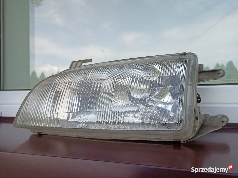 Suzuki Swift MK2 II lampa przednia lewa osobowe Sieradz