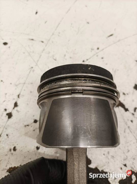 TŁOK KORBOWÓD 38R2 7901G 09 20 TDI Audi A6 III sprzedam