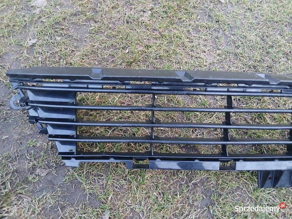 Kratka dolna zderzaka Toyota Auris 5311202680 Bolesławiec sprzedam