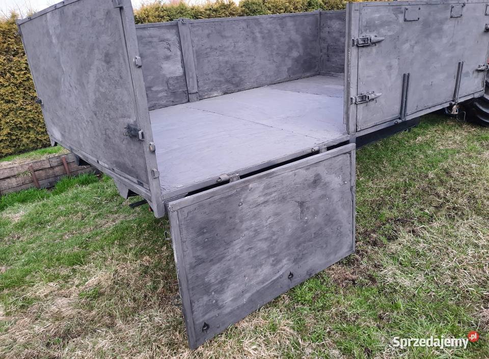 Przyczepa wywrotka na 3 strony jednoosiowa nieuszkodzony Sejny
