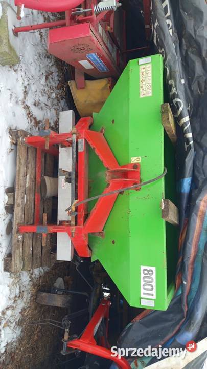 Rozsiewacz nawozów strumyk 800l Rozsiewacze nawozów