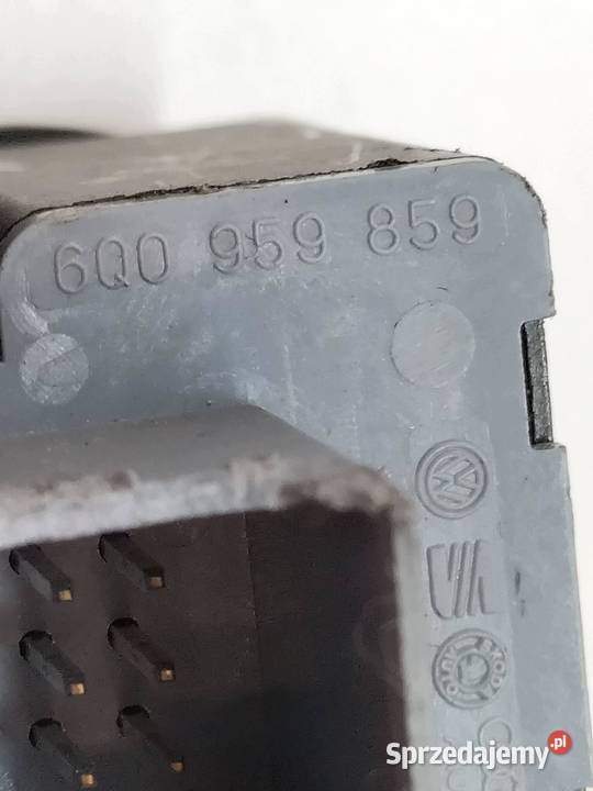 PRZEŁĄCZNIK SZYB 6Q0959858A 6Q0959858 6Q0959859 świętokrzyskie