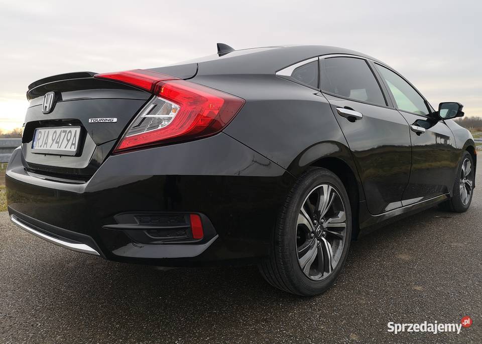 Honda Civic X Touring 15 VTEC